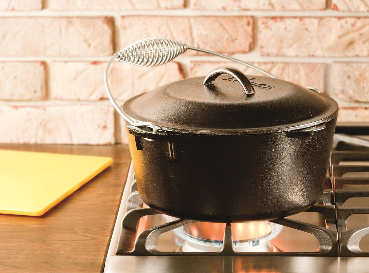 Lodge Cast Iron Dutch Oven with Bail Handle 5QT